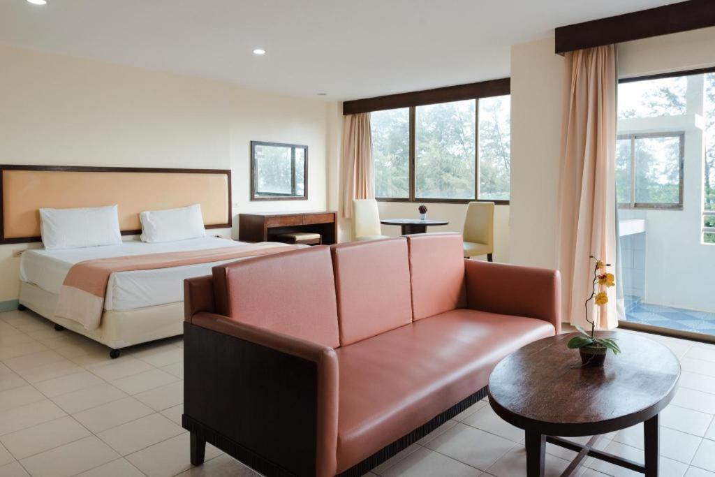 Nice Beach Hotel Hotel Rayong