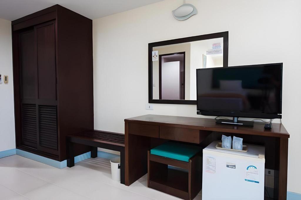 Nice Beach Hotel 3* Rayong