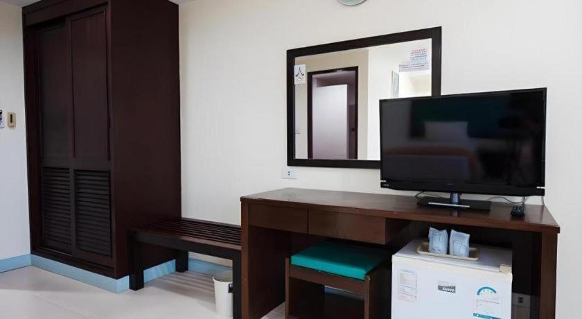 Nice Beach Hotel Hotel Rayong