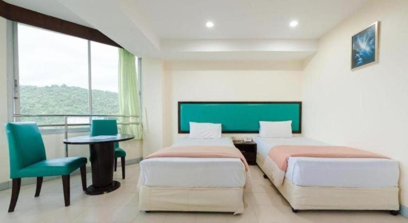 Nice Beach Hotel 3* Rayong